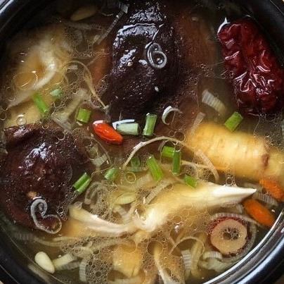 季節問わず、心と身体に優しい薬膳料理をご提案♪