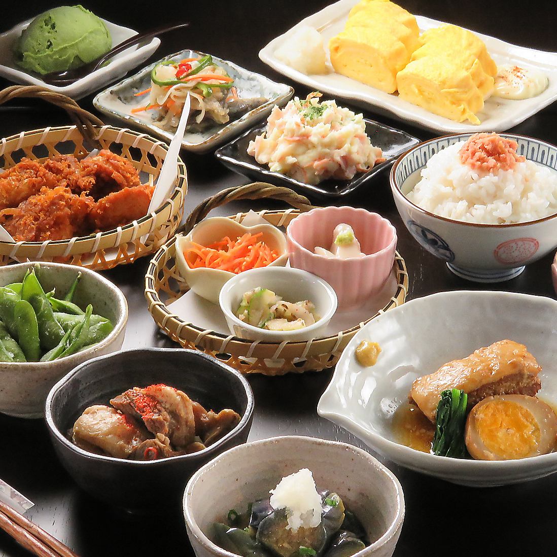 広島名物のお料理を月替わりでご用意しております♪