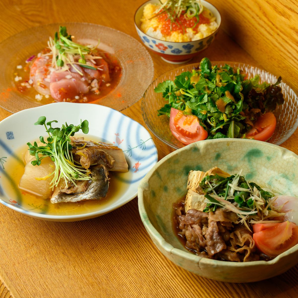 富山の鮮魚や地場肉を堪能◎ジャンルを超えた料理と多彩なお酒が楽しめる大人の隠れ家