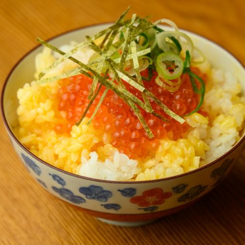 【極上の食感を楽しむ】至福のいくら飯