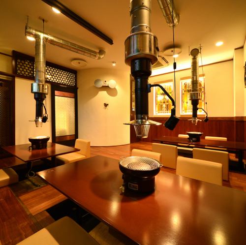 落ち着いた雰囲気の店内
