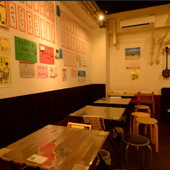 【테이블 좌석】 한쪽 벤치 시트의 좌석에서 어린 아이와 함께 식사에도 편리합니다 ☆ 테이블 요리를 즐길 수 있으며 가족에서 즐거운 시간을 보낼 수 있습니다!