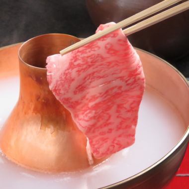Luxurious course "Beef shabu set" where you can enjoy the taste of a long-established store at a reasonable price ⇒ 4800 yen