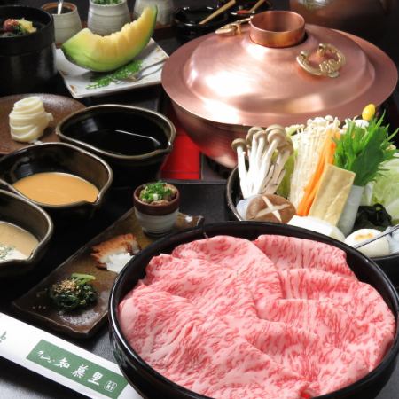 "Away from the hustle and bustle of the city ... Have a good time" In a high-quality space ◎ 45th anniversary of the founding Beef shabu-shabu specialty store Three secret types of beef shabu-shabu with a history of 45 years and high-quality Japanese black beef shabu-shabu are still for customers Beloved