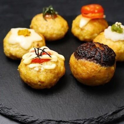 Original Tsukune: 270 yen (tax included) per piece *Orders for single items must be made from 2 pieces