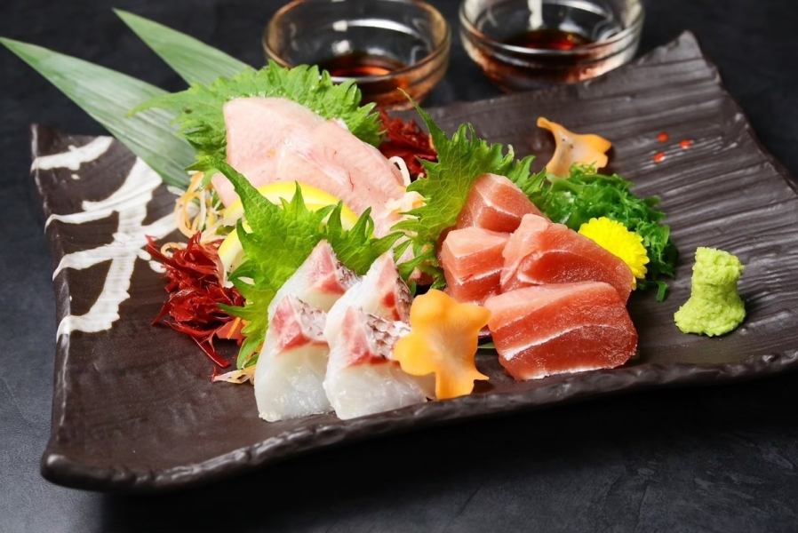 Assortment of 3 types of sashimi: 1,680 yen (tax included)