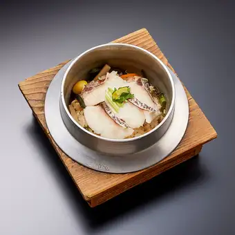 「鯛」釜めし