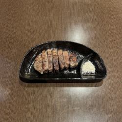 두꺼운 돼지 로스