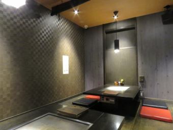 A private room with an iron plate that can be reserved for 6 to 10 people ♪