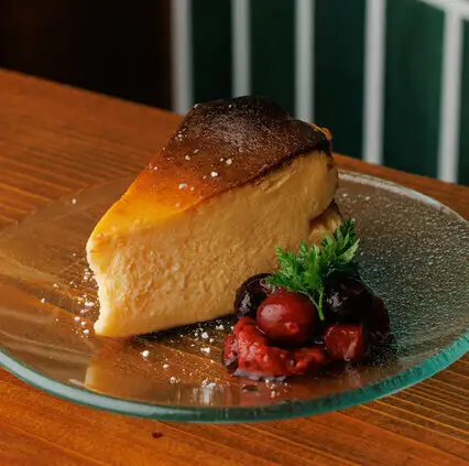 自家製バスクチーズケーキ