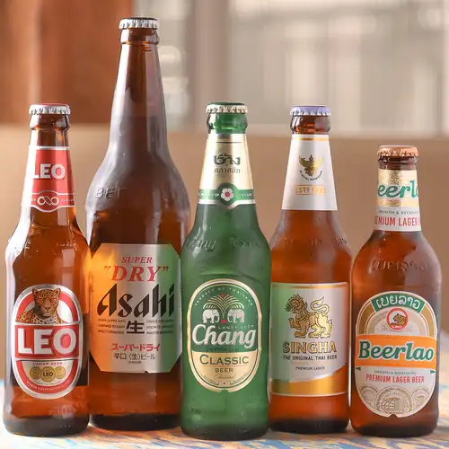 用泰国啤酒干杯！