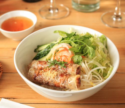 Fried spring roll rice noodles