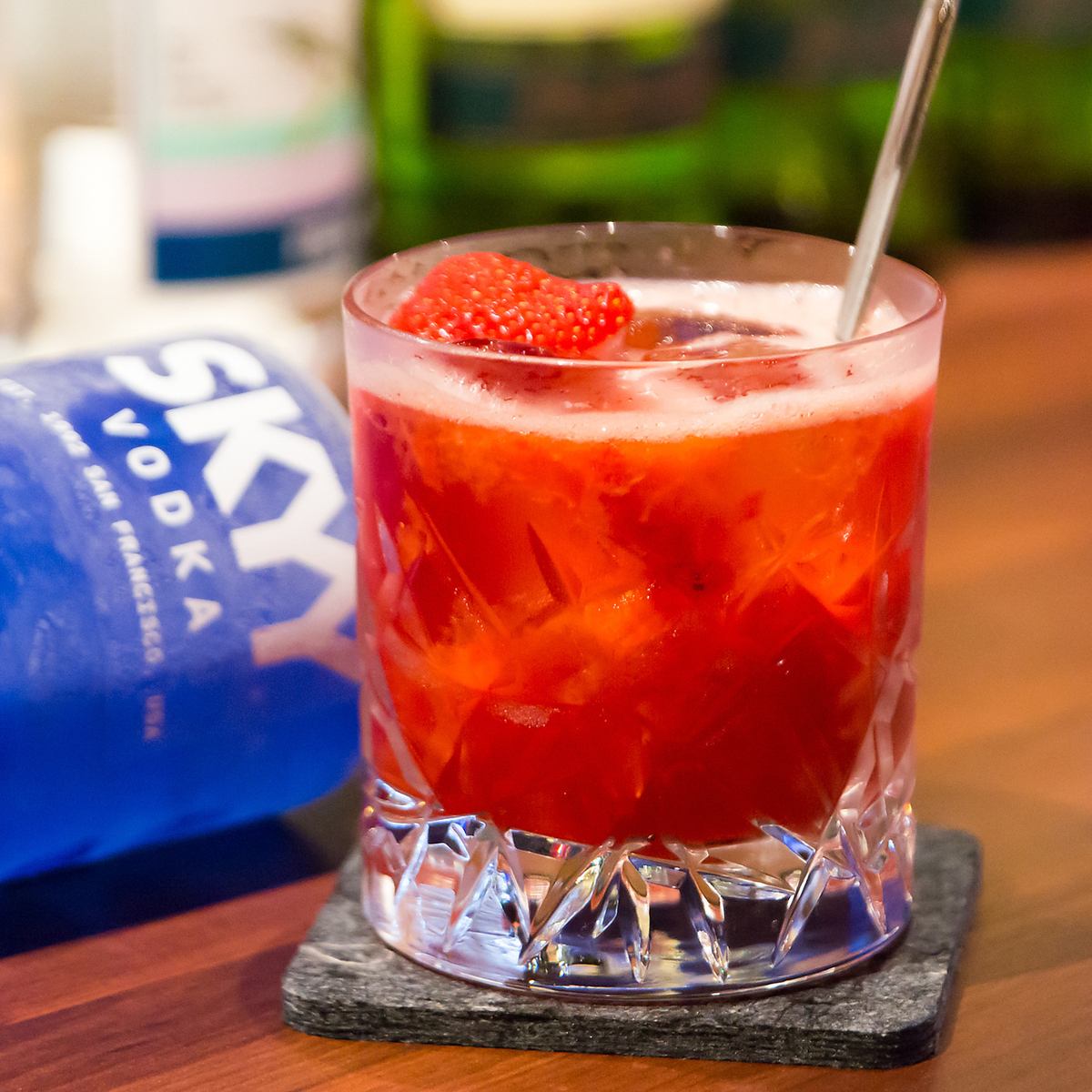 【西宮駅徒歩3分】落ち着いた雰囲気の中で、心惹かれる一杯を楽しむ『Bar GLICINA』♪
