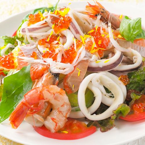 Seafood choregi salad