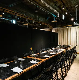 By using partitions, even small groups can enjoy their banquets in a private space. We can also change the layout to suit the number of guests and their needs, so please feel free to contact us!