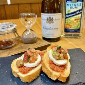 トマトとリコッタチーズのカナッペ(バケット2枚)