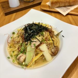 鶏肉と葱の和風パスタ