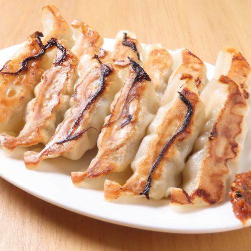 【看板メニュー】焼き餃子とゆで餃子
