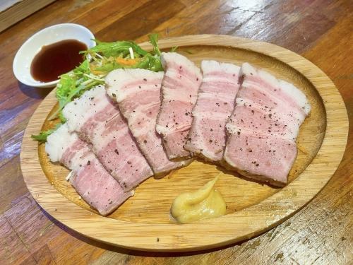 烤及牛生拌飯 / 自製濕潤烤豬肉