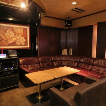 5名様用ソファー席です。