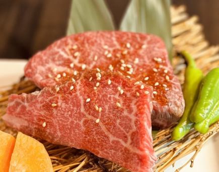 告別與歡迎派對:「土佐和牛烤牛肉和6種烤肉」豪華套餐,7000日元,包含2小時暢飲,共13道菜。
