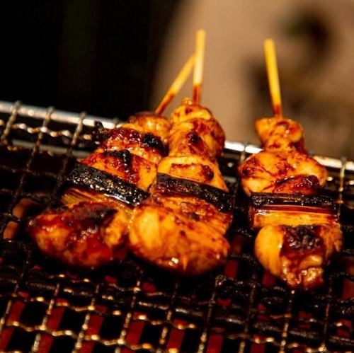 高温で焼き上げる鮮度抜群の宮崎地鶏をご堪能あれ