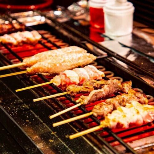 【地鶏串焼き】創業より続く秘伝タレと手造り薬味が絶品！