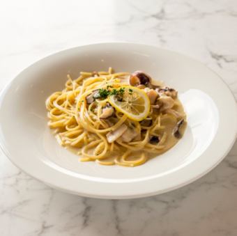 海鮮レモンクリームパスタ