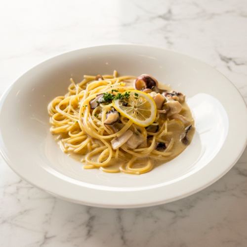 海鮮レモンクリームパスタ
