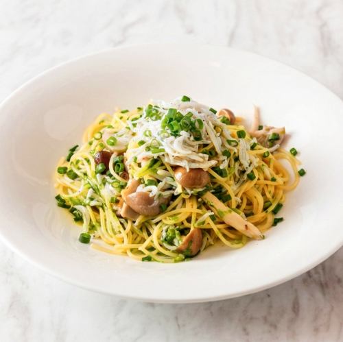 水煮銀魚和蔥辣椒