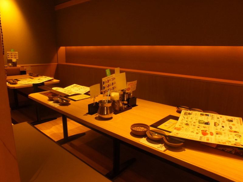 Table seats for 4 people can be used in various situations such as girls-only gatherings and drinking parties ♪ * The photo is an affiliated store.Please contact the store for the availability of private rooms, etc.