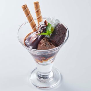 Mini chocolate parfait