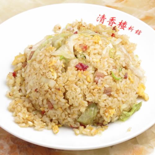 ランチタイムも営業中！