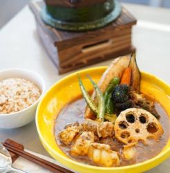 【계절의 수프 카레】뿌리푸리 소 호르몬의 스프 카레