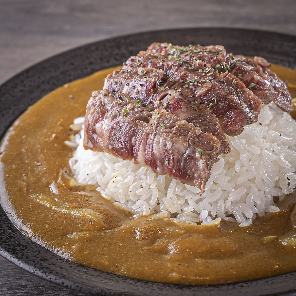 ランチ営業中♪こだわり絶品ランチをご堪能ください。