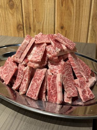 1kg！黒毛カルビタワー