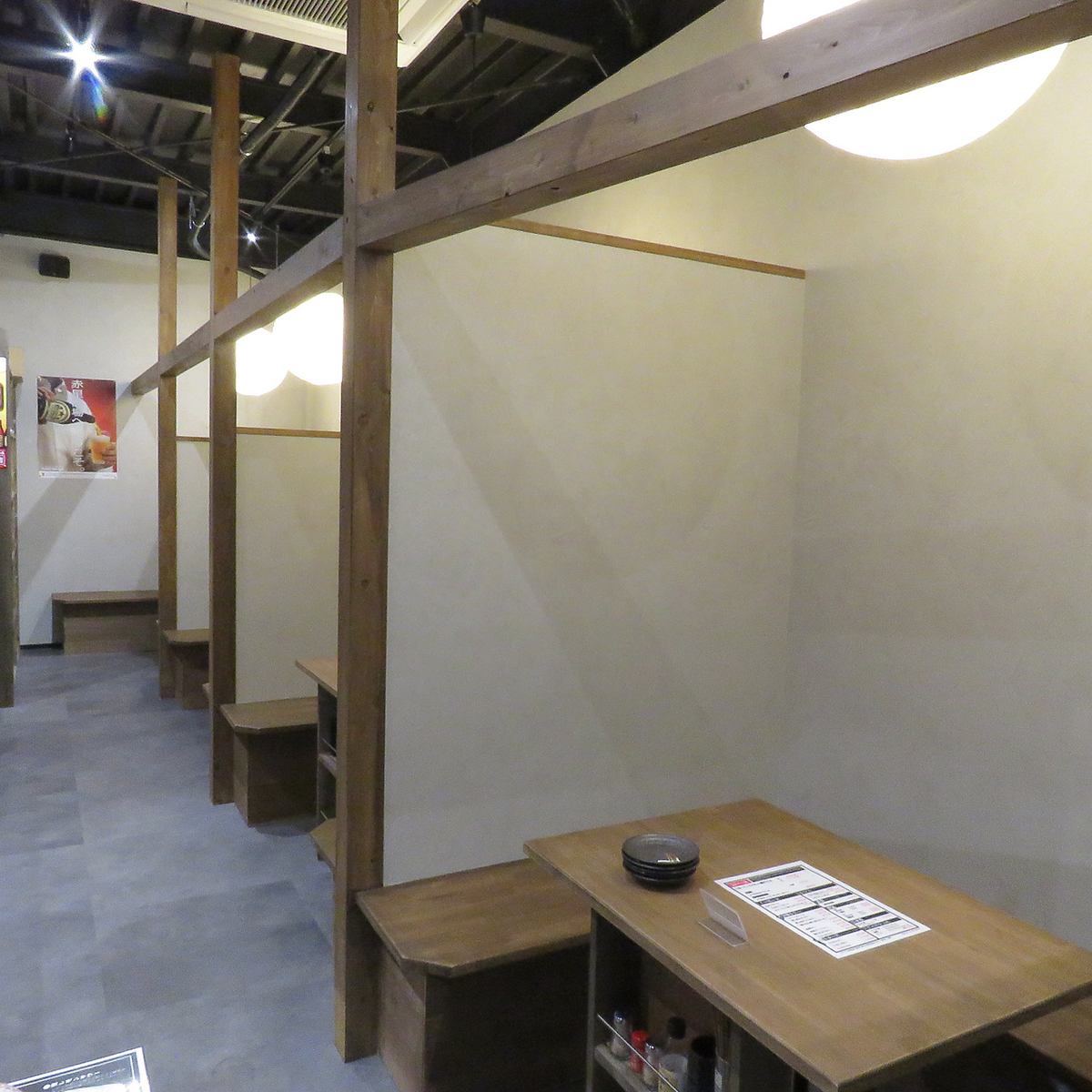 炭火で焼き上げるこだわりの地鶏焼き鳥が楽しめる♪