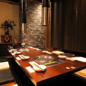 A private tatami room where you can spend a relaxing time.It can accommodate from 2 people to a maximum of 40 people.Since it is a digging type, you can also extend your legs.