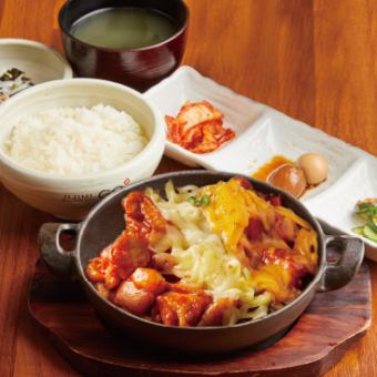 [Yakiniku set meal] “Cheese Dakgalbi Set” 1,628 yen (tax included)