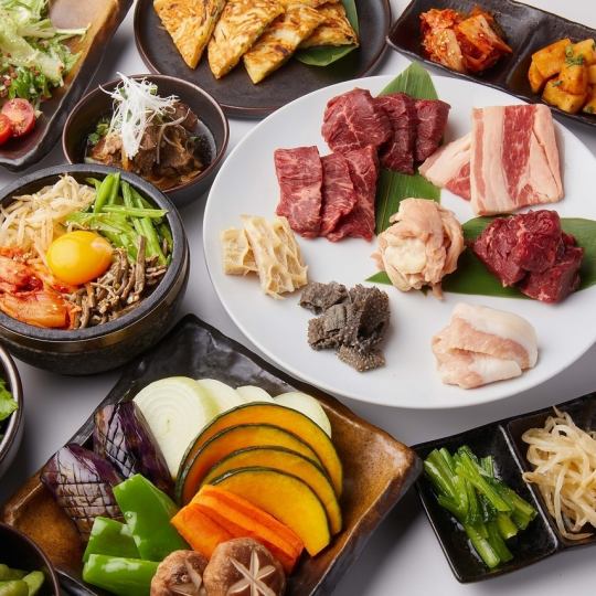 For friends and family ★ 120 minutes 3996 yen All-you-can-eat yakiniku course with 70 items including thick-cut kalbi, skirt steak, and beef loin