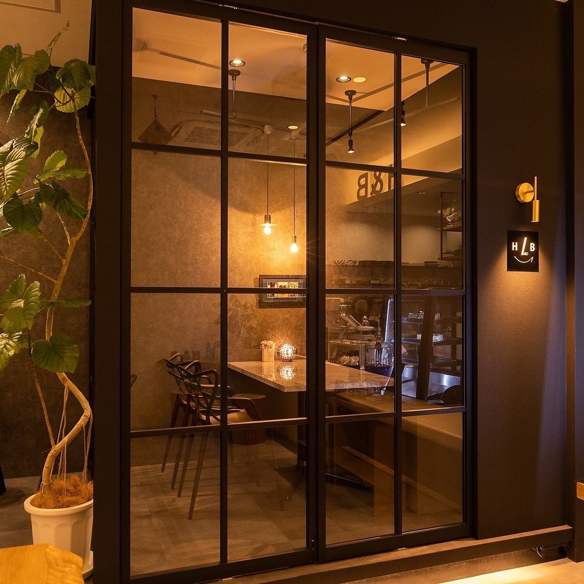 栄養学を基にこだわった料理が味わえる、おしゃれでアットホームな空間♪