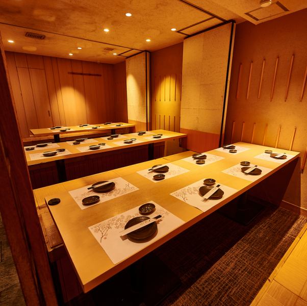仕事帰りのまったり過ごしたい飲み会や、創作料理を味わう女子会、カジュアル接待から特別な日の利用まで。