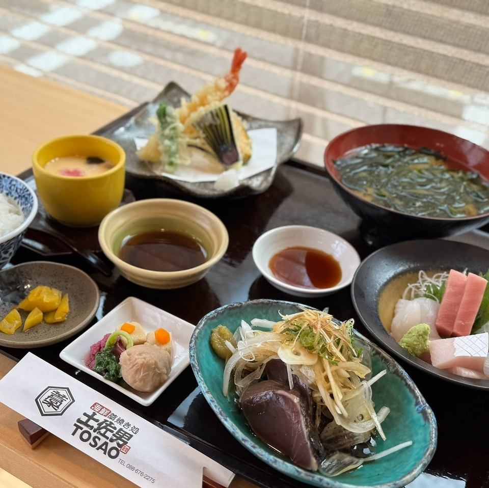 【ランチも大人気◎】お膳やB級グルメの須崎鍋焼きラーメン等♪