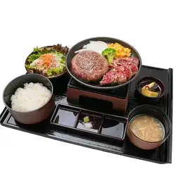 녹는 햄버거와 스테이크 콤보