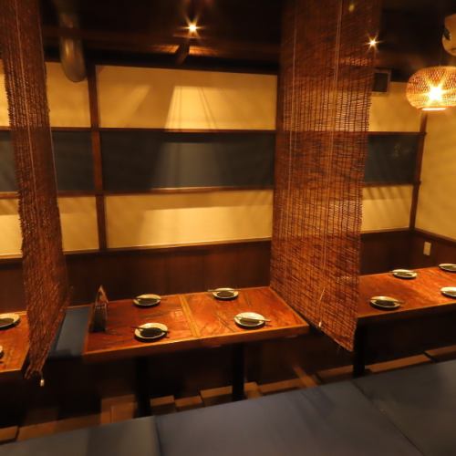 我们接受 4 人或以上的烤鸡肉串聚会。
