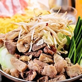 120分飲み放題付き!!料理内容も鍋が入って8種類とお得すぎる!!