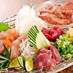 鮮度抜群の鶏料理が自慢♪生でも食べられるほど新鮮な朝挽き鶏！