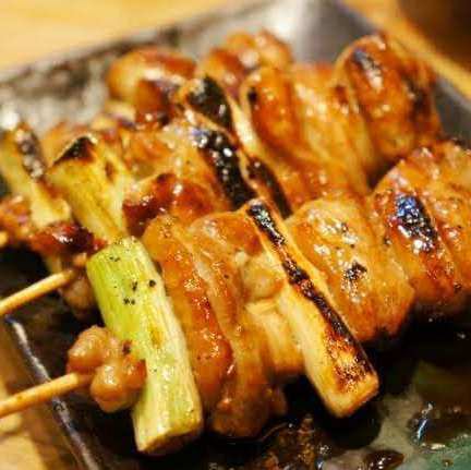 炭火で丁寧に焼き上げる串焼き