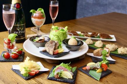 [Hot Pepper exclusive Mon-Thurs] Choose from 7 dishes including gyoza, yakitori, and fried foods, and enjoy 120 minutes of all-you-can-drink for 3,500 yen