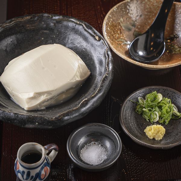 素材本来の甘みを感じるこだわりの「自家製豆腐」